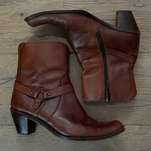 Women’s Frye boots